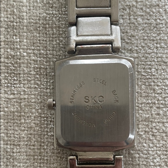 Silver Watch - Picture 4 of 5